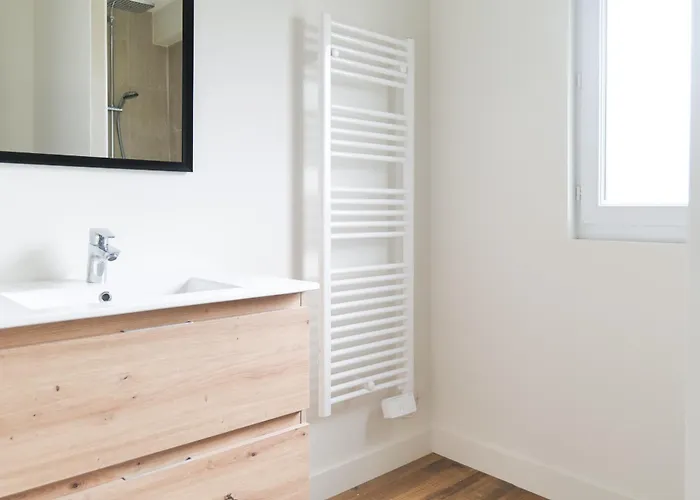 Jolie Maison Renovee Proche Centre 9 Personnes 度假居 *